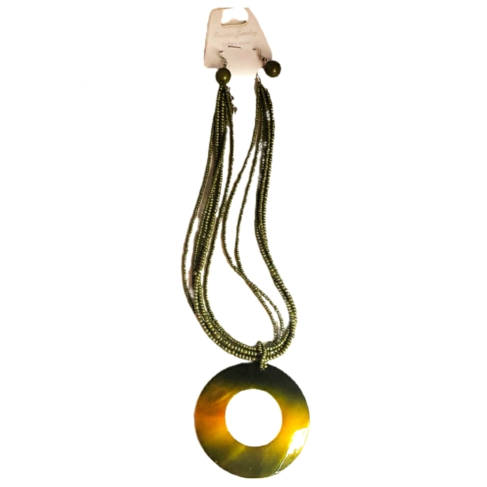 Olive Green Ombre Shell Necklace Set